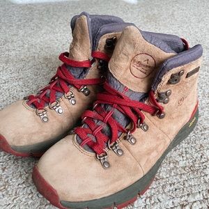 Danner mountain 600